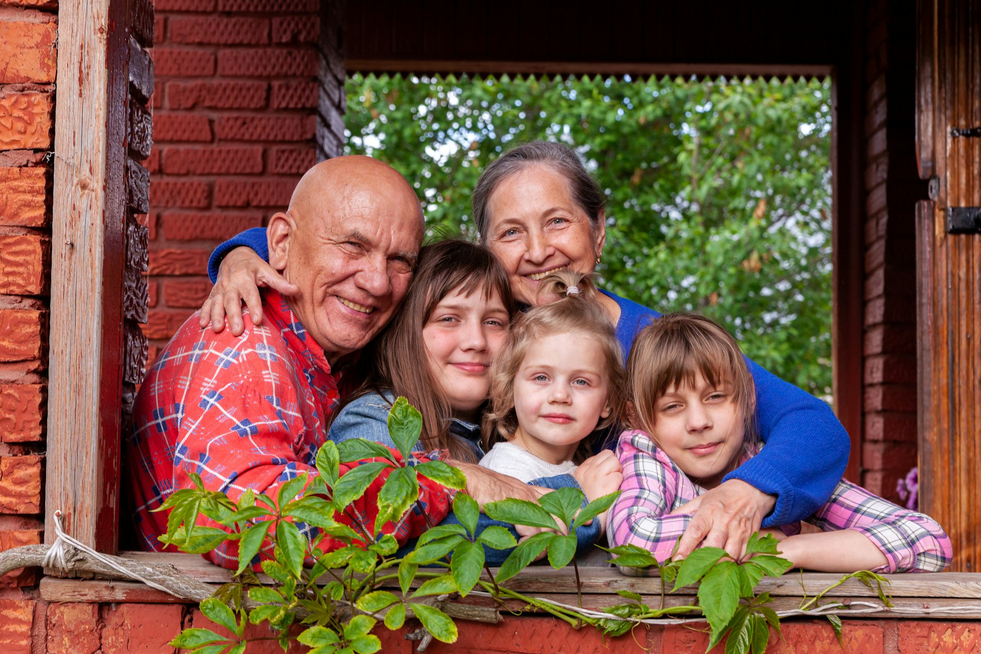 Discover the Transformative Benefits of Intergenerational Living for Families and Communities