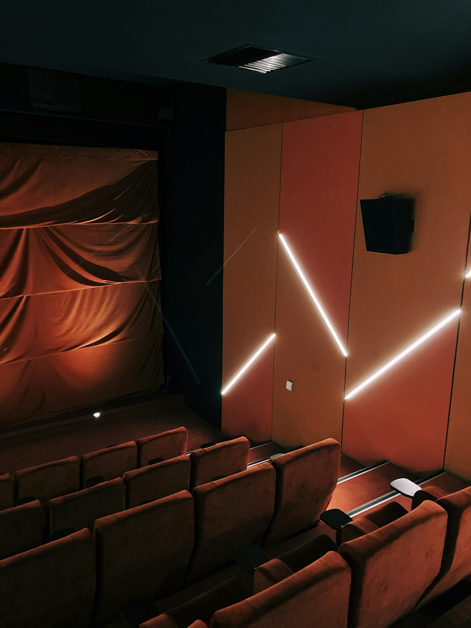 Transform Your Space: Inspiring Ideas for Setting Up the Ultimate Home Theater